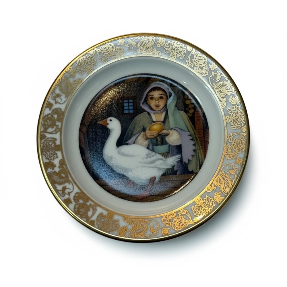 Franklin Porcelain Best Loved Fairy Tales miniature plate Goose Laid Golden Eggs